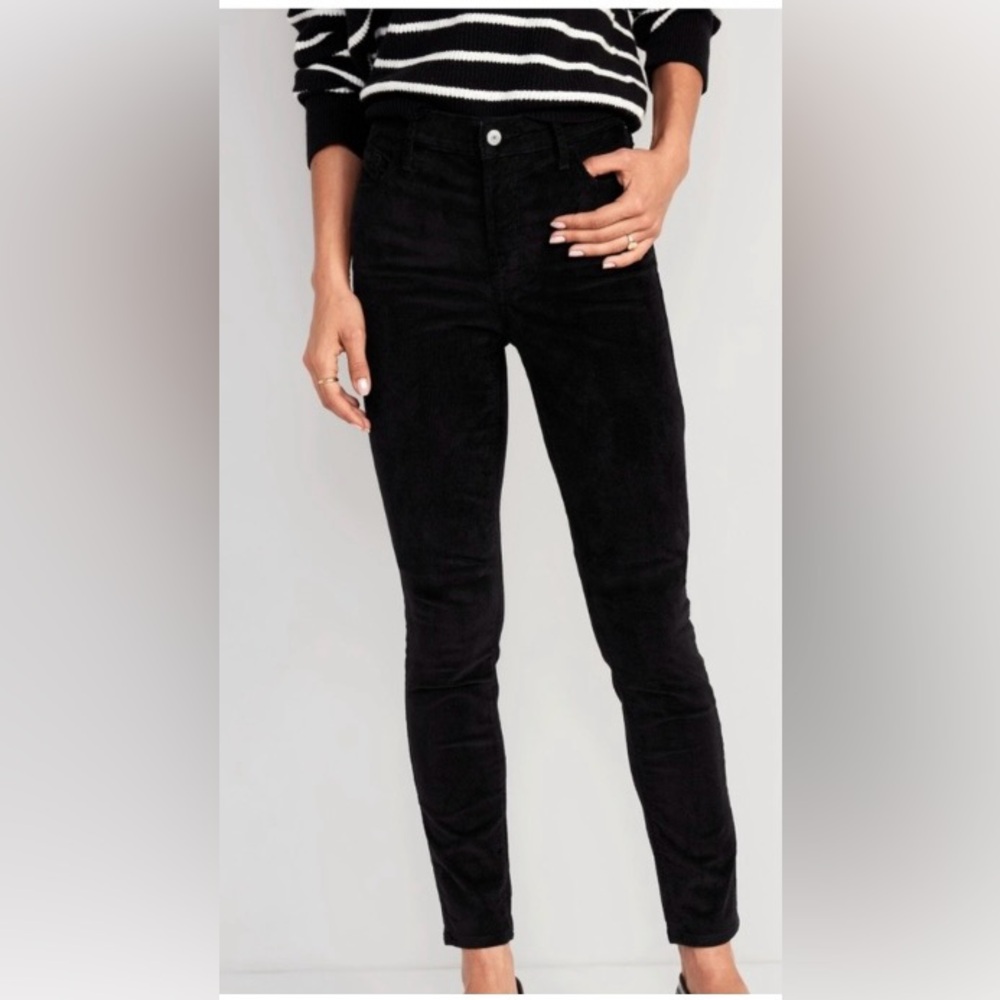 Women’s High-Rise Black Slim Jeans